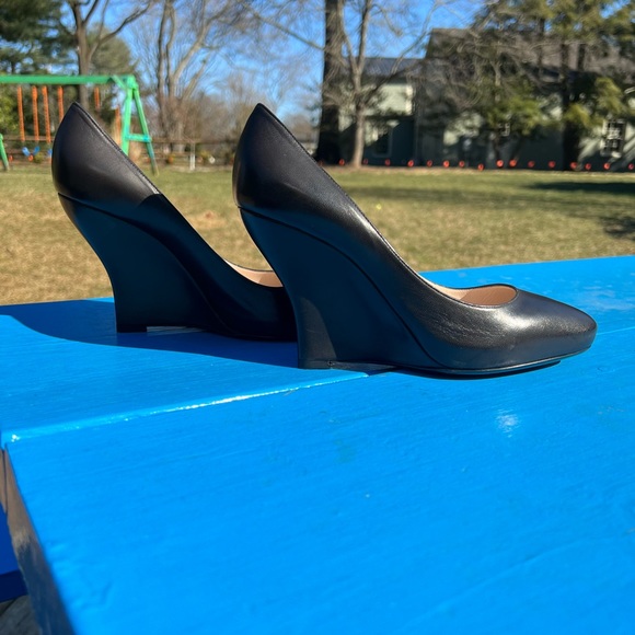 NWOB Giorgio Armani Size 38.5 Black Leather Round Toe Wedge Heel - Picture 9 of 16